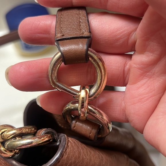 Coach shoulder bag in brown peebled leather - Picture 8 of 13